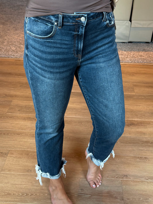 STRAIGHT LEG DARK WASH JEANS