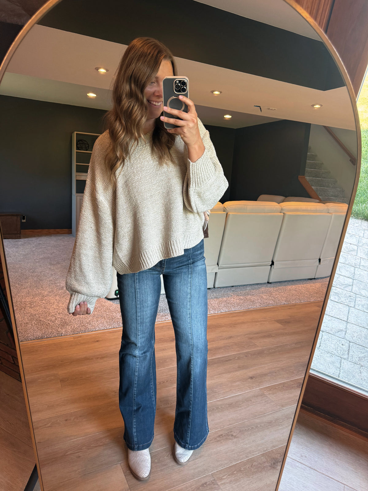 BEIGE BUBBLE SLEEVE SWEATER