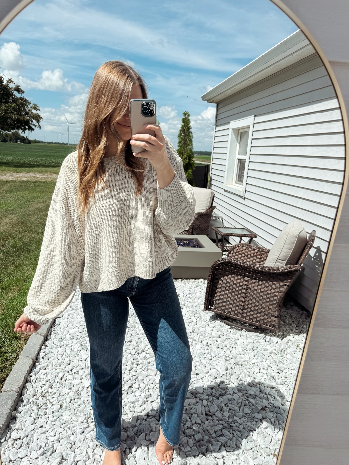 BEIGE BUBBLE SLEEVE SWEATER